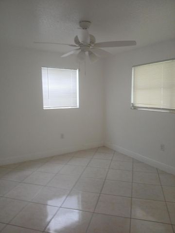 4289 S MARY Circle, Palm Beach Gardens, FL 33410