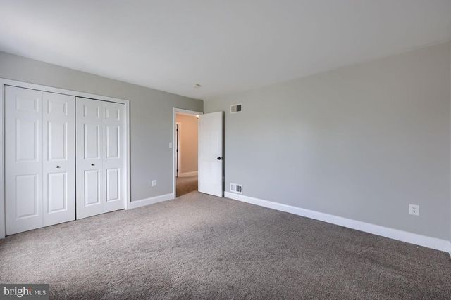 745 THOMAS ARMOR DR, Windsor, PA 17366