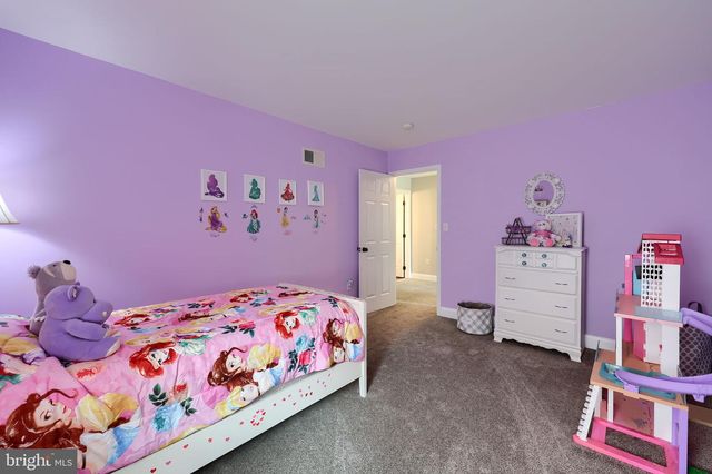745 THOMAS ARMOR DR, Windsor, PA 17366