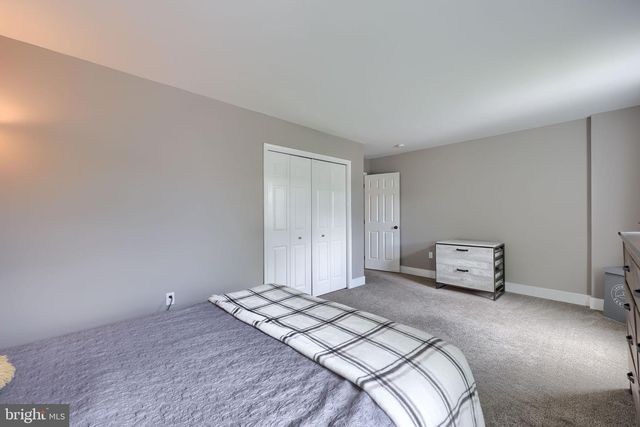 745 THOMAS ARMOR DR, Windsor, PA 17366