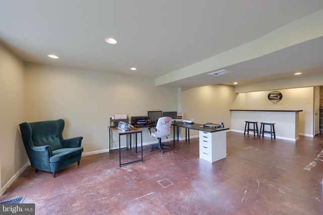 745 THOMAS ARMOR DR, Windsor, PA 17366