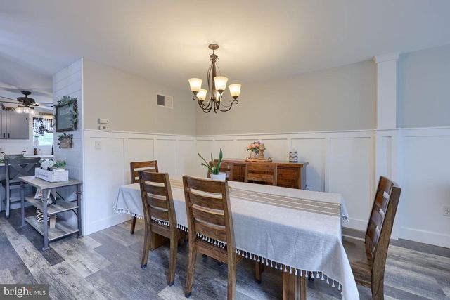 745 THOMAS ARMOR DR, Windsor, PA 17366