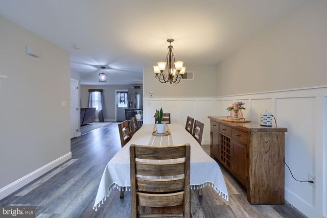 745 THOMAS ARMOR DR, Windsor, PA 17366