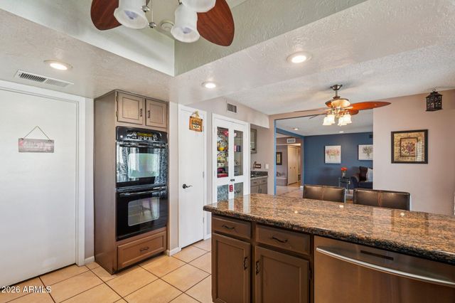 1810 E HARMONT Drive, Phoenix, AZ 85020