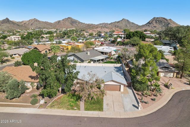 1810 E HARMONT Drive, Phoenix, AZ 85020