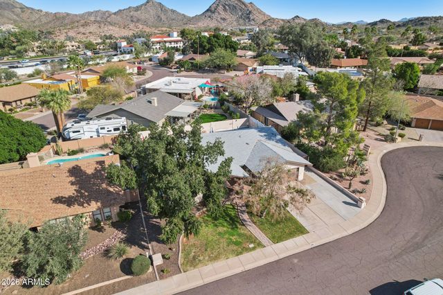 1810 E HARMONT Drive, Phoenix, AZ 85020