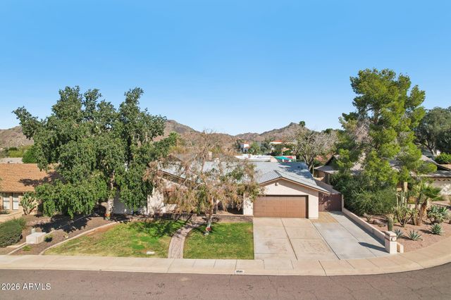 1810 E HARMONT Drive, Phoenix, AZ 85020