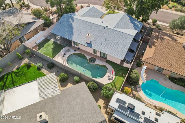 1810 E HARMONT Drive, Phoenix, AZ 85020