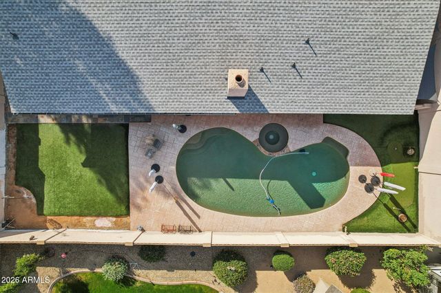 1810 E HARMONT Drive, Phoenix, AZ 85020