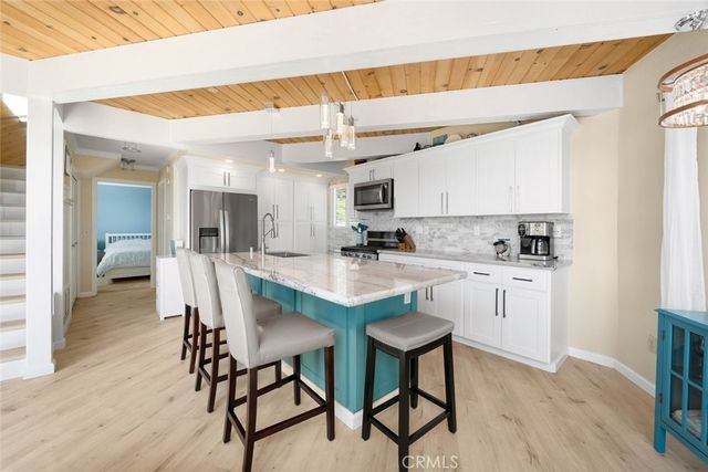 560 Canterbury, Cambria, CA 93428