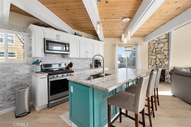 560 Canterbury, Cambria, CA 93428