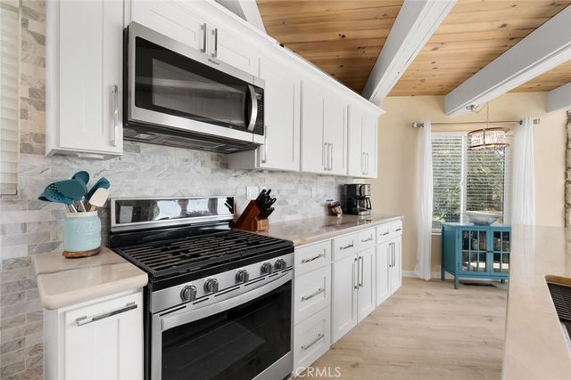 560 Canterbury, Cambria, CA 93428