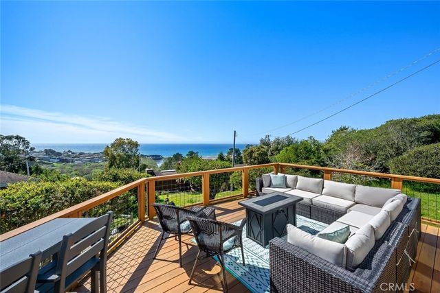 560 Canterbury, Cambria, CA 93428