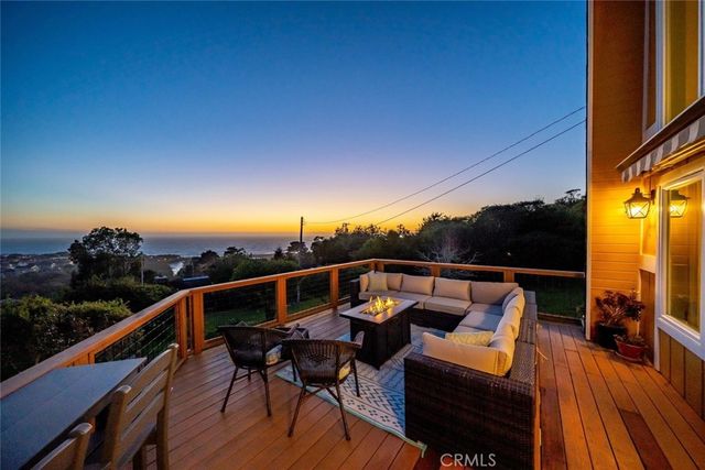 560 Canterbury, Cambria, CA 93428