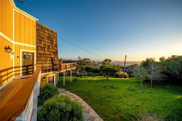 560 Canterbury, Cambria, CA 93428