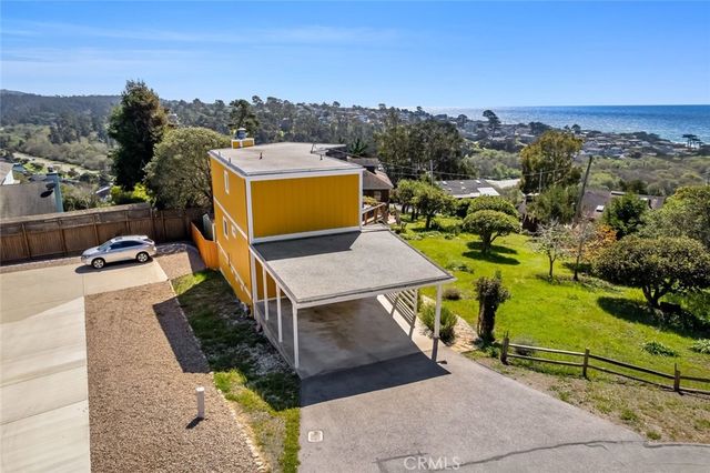 560 Canterbury, Cambria, CA 93428