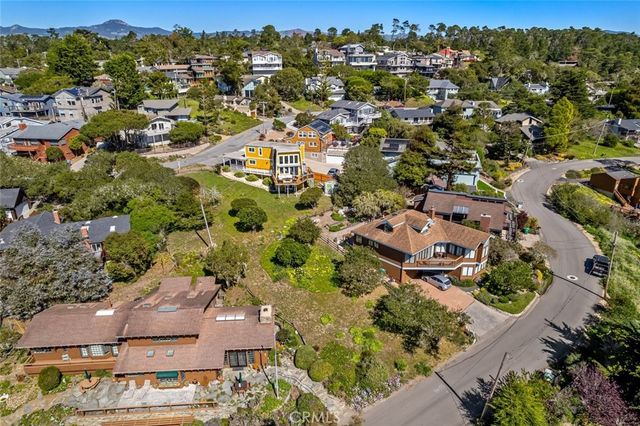 560 Canterbury, Cambria, CA 93428