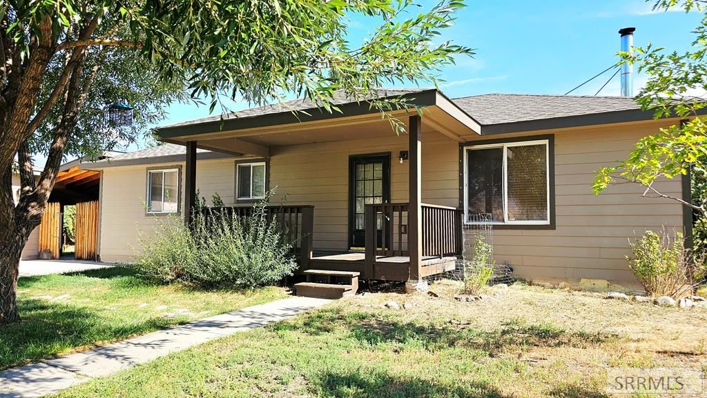 Image 1 of property listing at 334 Catherine Lane, Salmon, ID 83467