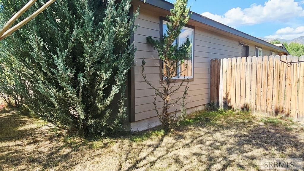 Image 32 of property listing at 334 Catherine Lane, Salmon, ID 83467