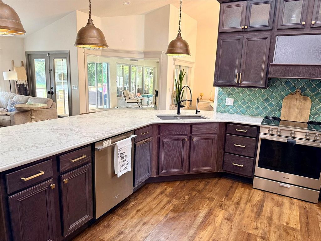 Image 12 of property listing at 4100 SE 53RD COURT, Ocala, FL 34480