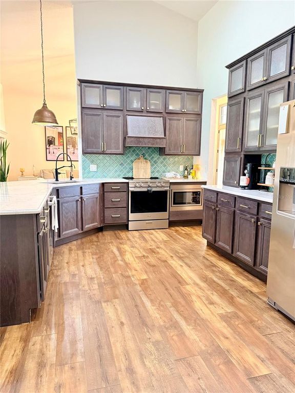 Image 15 of property listing at 4100 SE 53RD COURT, Ocala, FL 34480