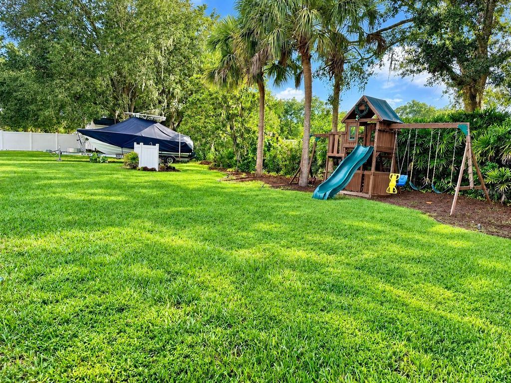 Image 36 of property listing at 4100 SE 53RD COURT, Ocala, FL 34480
