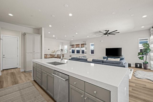 3524 Deer Park Dr, Folsom, CA 95630