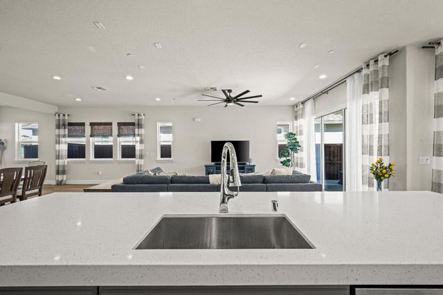 3524 Deer Park Dr, Folsom, CA 95630