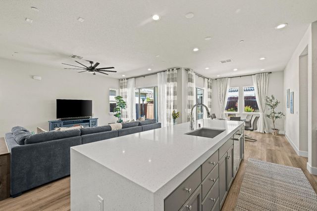 3524 Deer Park Dr, Folsom, CA 95630