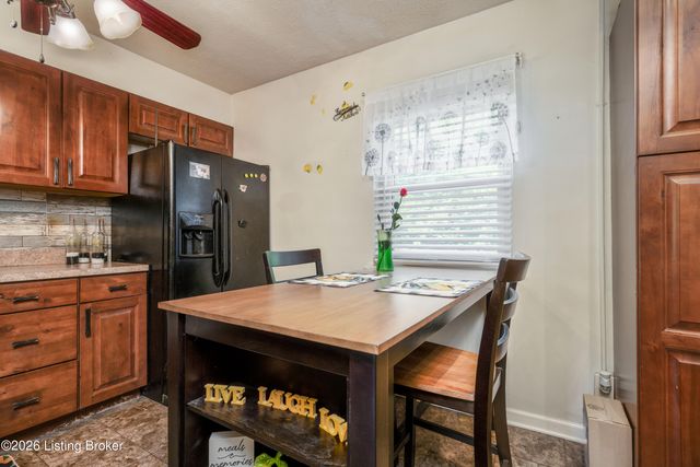 4618 Grandview Dr, Louisville, KY 40216