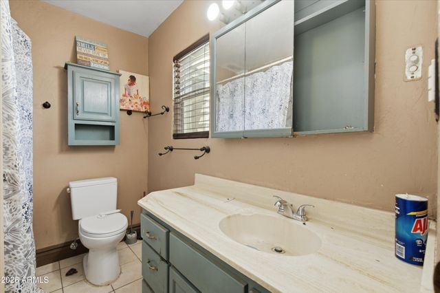 2744 W MARYLAND Avenue, Phoenix, AZ 85017