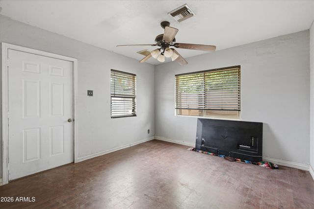2744 W MARYLAND Avenue, Phoenix, AZ 85017