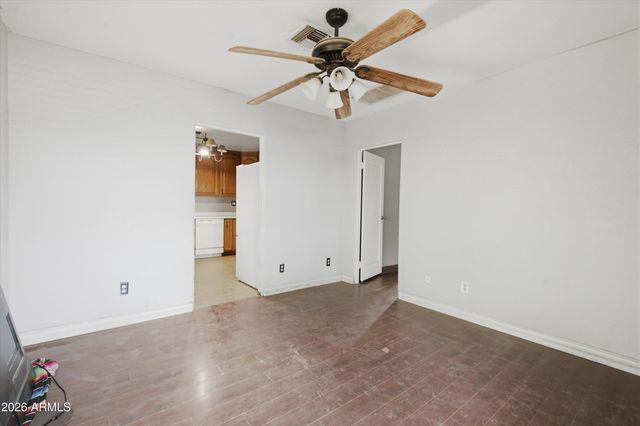 2744 W MARYLAND Avenue, Phoenix, AZ 85017