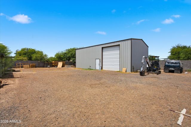 2744 W MARYLAND Avenue, Phoenix, AZ 85017