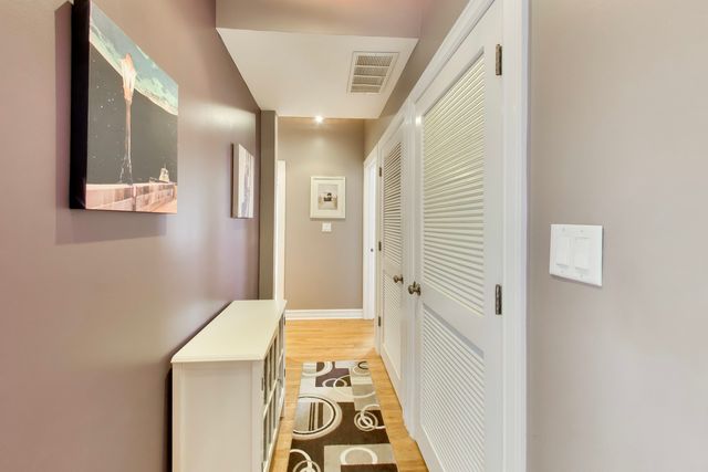 2215 W FOSTER Avenue 3, Chicago, IL 60625