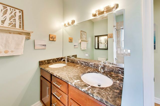 2215 W FOSTER Avenue 3, Chicago, IL 60625