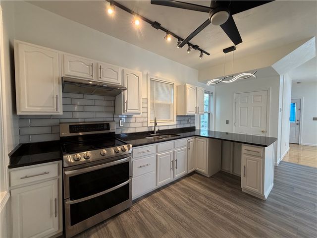 38 Marion Avenue N, Providence, RI 02905