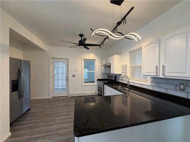 38 Marion Avenue N, Providence, RI 02905