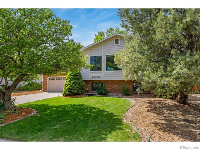 2543 Newport Drive, Fort Collins, CO 80526