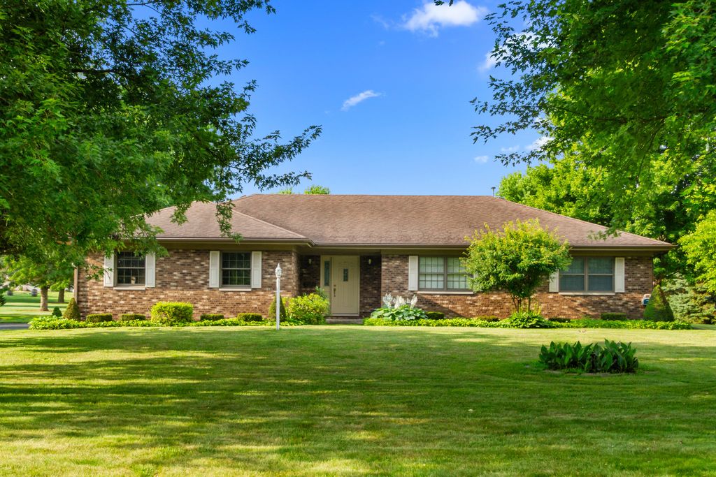 23201 Norma Lane, Harvard, IL 60033