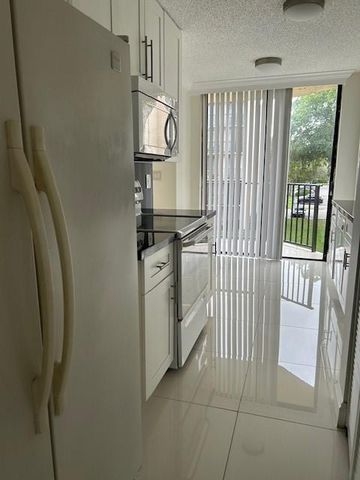3590 Blue Lake Drive 305, Pompano Beach, FL 33064