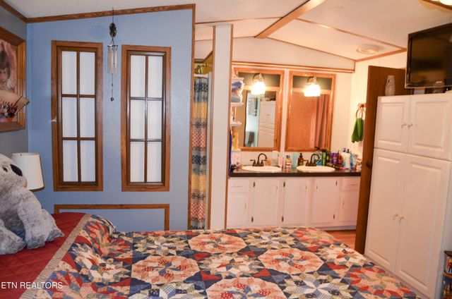 11440 Highway 70 W, Sparta, TN 38583