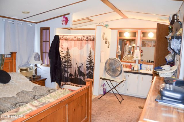 11440 Highway 70 W, Sparta, TN 38583