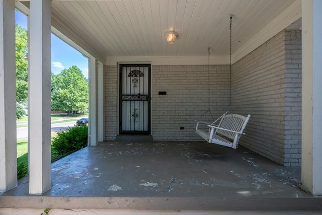 37 S ALICIA DR, Memphis, TN 38112