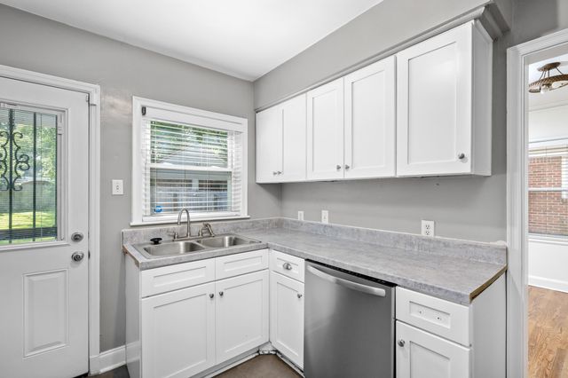 37 S ALICIA DR, Memphis, TN 38112