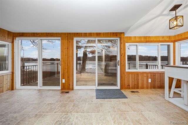 3080 Steeple Hill Road Road, White Lake, MI 48383