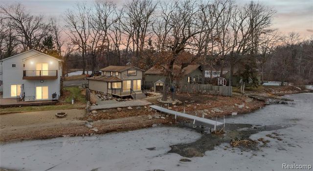 3080 Steeple Hill Road Road, White Lake, MI 48383