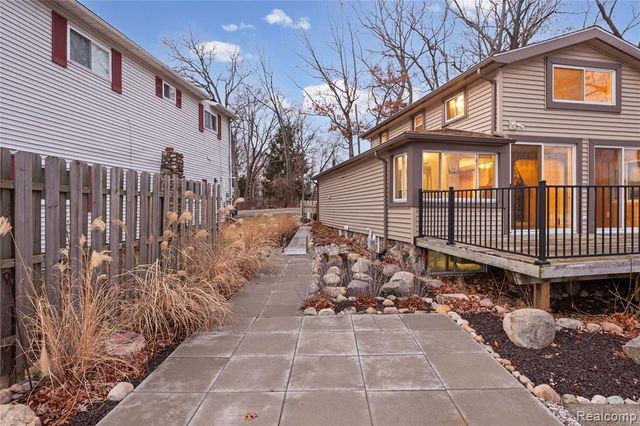 3080 Steeple Hill Road Road, White Lake, MI 48383