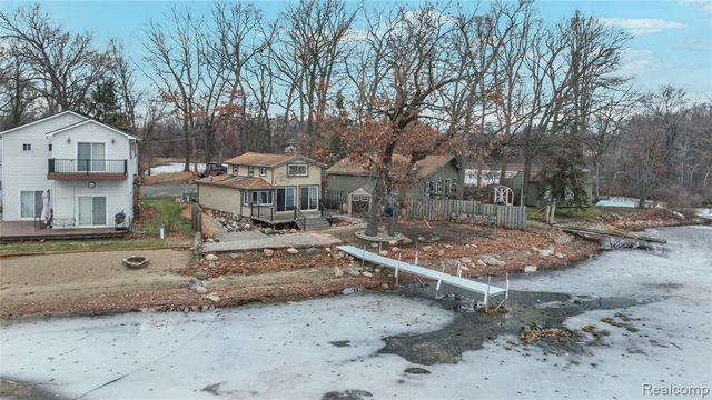 3080 Steeple Hill Road Road, White Lake, MI 48383