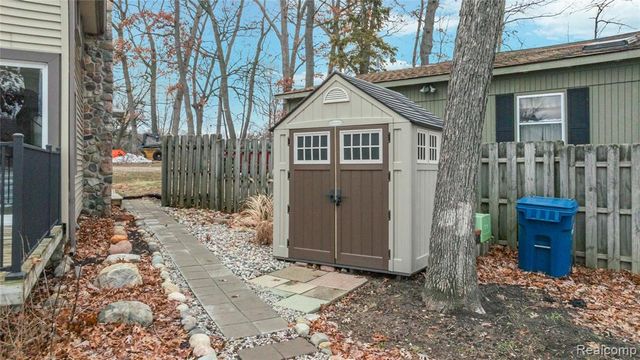 3080 Steeple Hill Road Road, White Lake, MI 48383